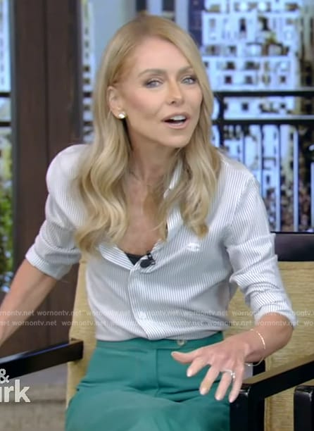 Kelly’s striped shirt and green pants on Live with Kelly and Mark