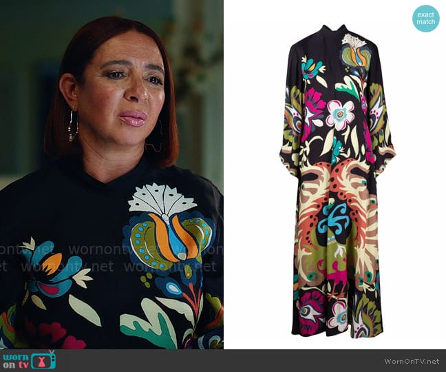 La DoubleJ Magnifico Dress worn by Molly Novak (Maya Rudolph) on Loot