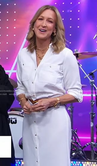 Lara’s white v-neck shirtdress on Good Morning America