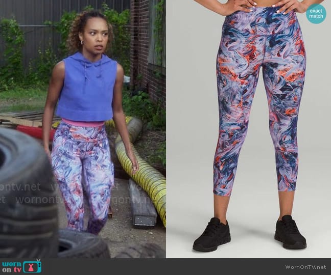 Lululemon Atmospheric Purple Multi Print Tights worn by Faran Bryant (Zaria) on Pretty Little Liars Original Sin