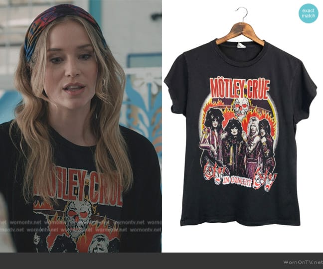 Madeworn Mötley Crüe in Concert Unisex Tee worn by (Elizabeth Lail) on Elsbeth