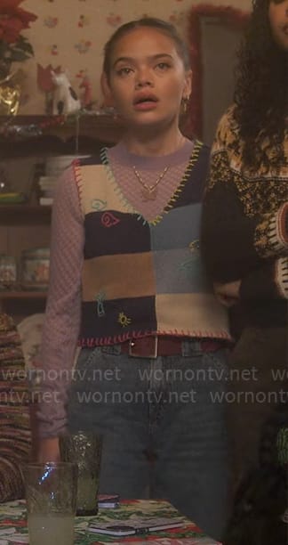 Mouse’s patchwork sweater vest on Pretty Little Liars Original Sin