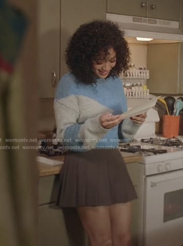 Olivia’s blue cropped sweater on All American