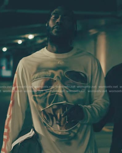 Rob’s face graphic long sleeve tee on The Chi
