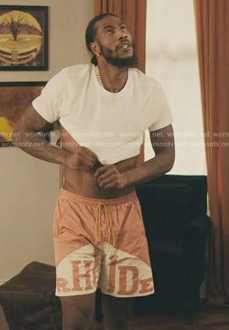 Rod’s orange rhude print shorts on The Chi