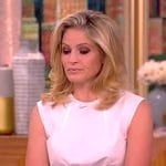 Sara’s white pleated top on The View