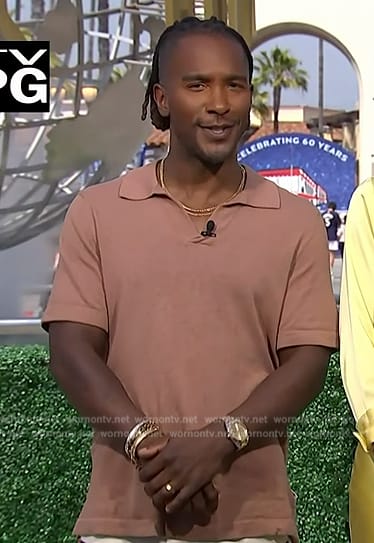 Scott’s brown polo on Access Hollywood