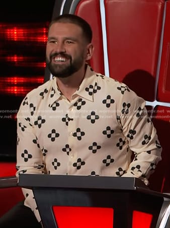 Shay Mooney’s ivory floral print shirt on The Voice