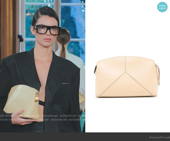 Victoria leather clutch bag Victoria Beckham worn by Kendall Jenner (Kendall Jenner) on The Kardashians