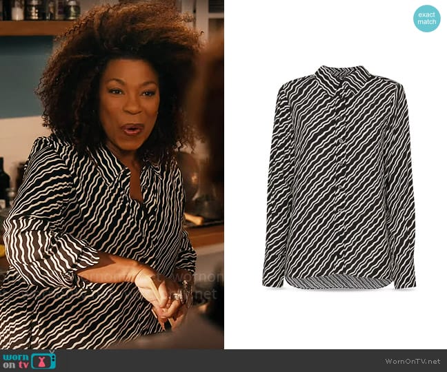 Whistles Diagonal Ripple Print Shirt worn by Viola Marsette (Lorraine Toussaint) on The Equalizer
