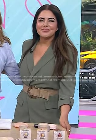 Bobbie’s army green roll-up sleeve blazer on Today