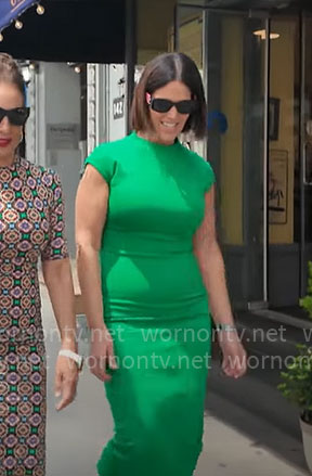 Dana Jacobson’s green midi dress on CBS Saturday Morning