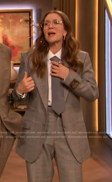 Drew’s grey check blazer and pants on The Drew Barrymore Show