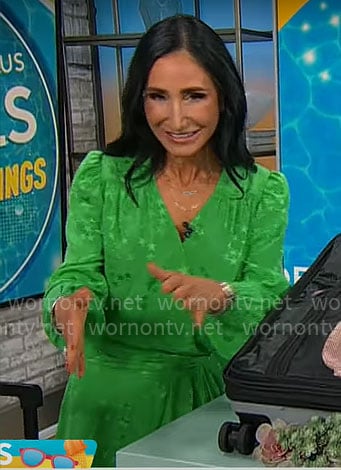 Elizabeth Werner’s green star print dress on CBS Mornings