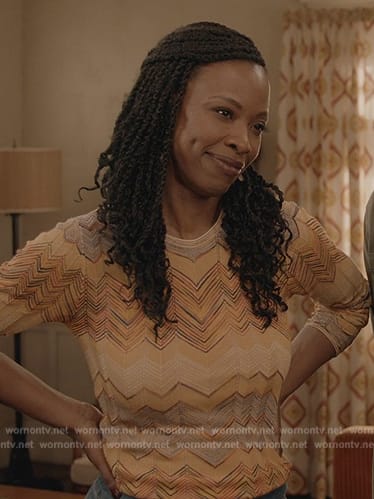 Grace’s zig-zag print short sleeve top on All American