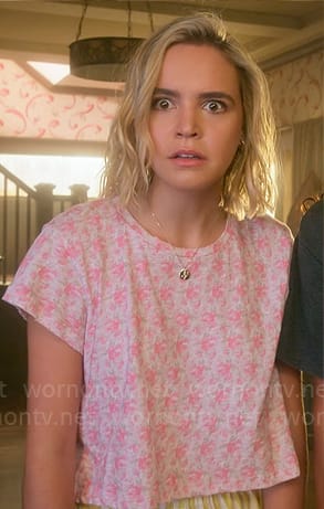 Imogen’s pink floral t-shirt on Pretty Little Liars Original Sin