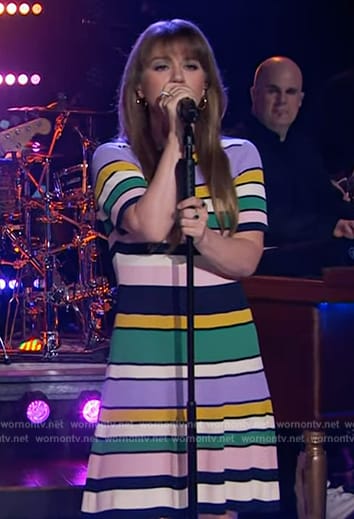 Kelly’s stripe ribbed flare dress on The Kelly Clarkson Show