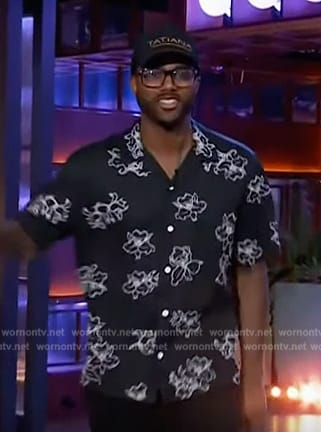 Kwame Onwuachi’s black floral print shirt on The Kelly Clarkson Show