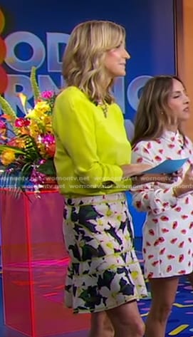 Lara’s navy floral print skirt on Good Morning America
