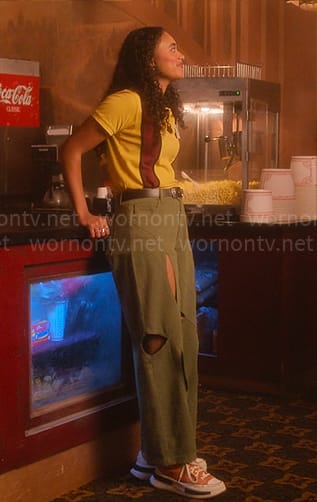 Tabby’s green cutout jeans on Pretty Little Liars Original Sin