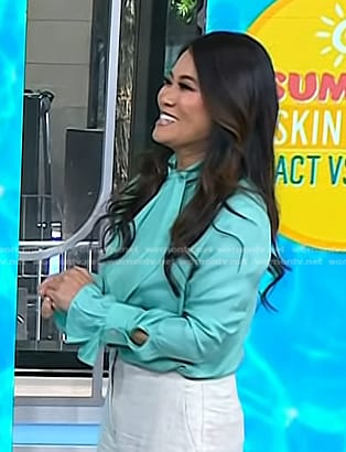 Dr. Sandra Lee’s mint blue tie neck blouse on Today