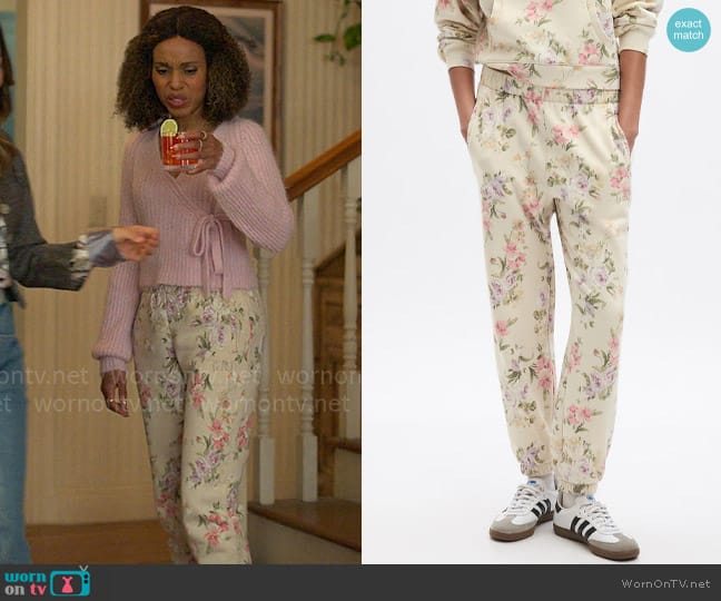 Gap x LoveShackFancy Floral Joggers worn by Paige Alexander (Kerry Washington) on UnPrisoned