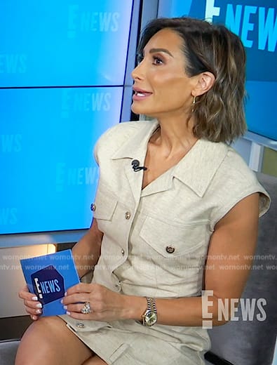 Courtney Lopez’s beige sleeveless mini shirtdress on E! News