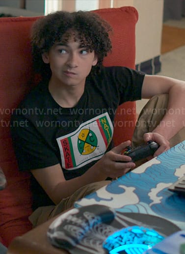 Finn’s skate nation t-shirt on UnPrisoned