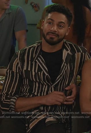 Jordan’s black printed shirt on All American