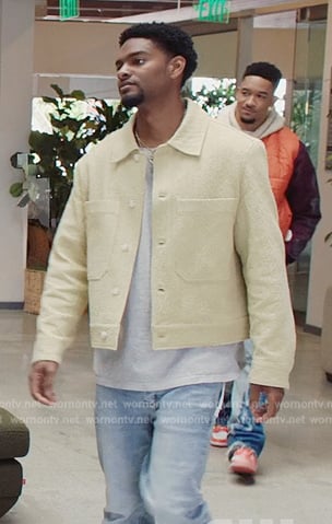JR’s yellow knit overshirt on All American Homecoming