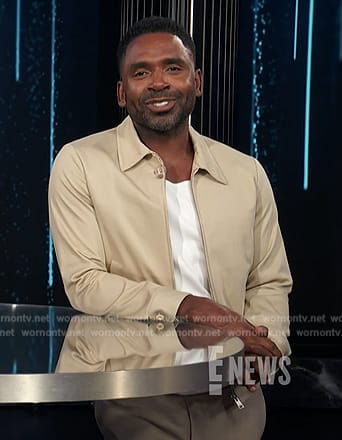 Justin’s beige zip front jacket on E! News