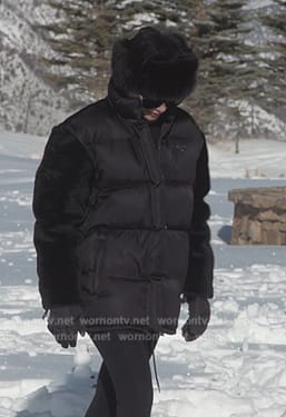 Kris’s black sherpa ski jacket on The Kardashians