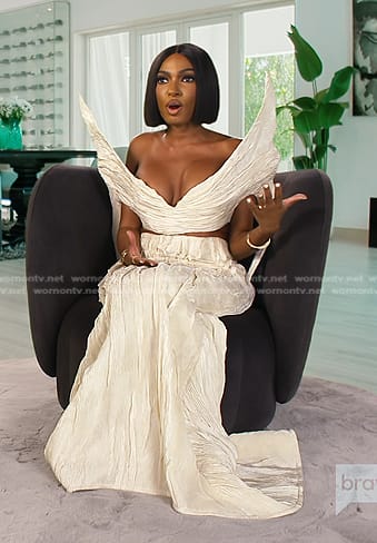 Lesa’s white confessional top and skirt on The Real Housewives of Dubai
