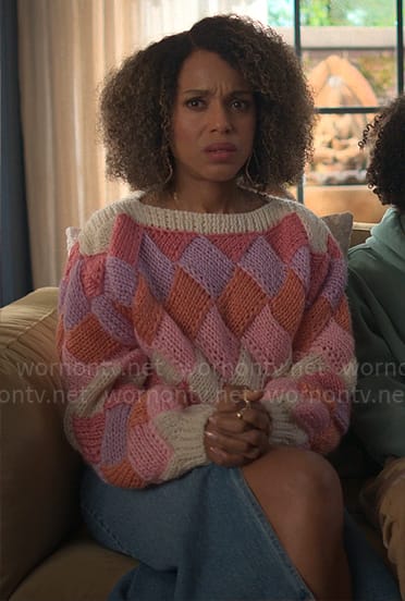 Paige’s pink basketweave sweater on UnPrisoned