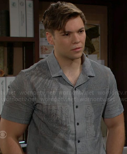 RJ’s grey printed shirt on The Bold and the Beautiful