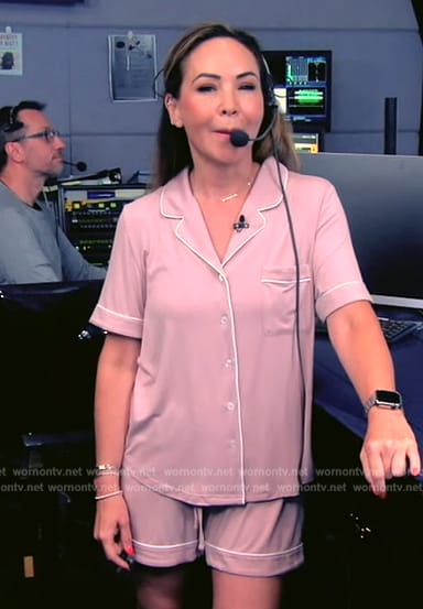 Sarah De La O’s blush pink pajamas on The View
