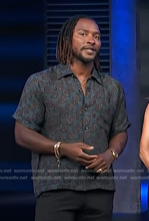 Scott’s blue leaf print shirt on Access Hollywood