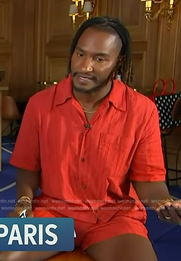 Scott’s red linen shirt and shorts on Access Hollywood
