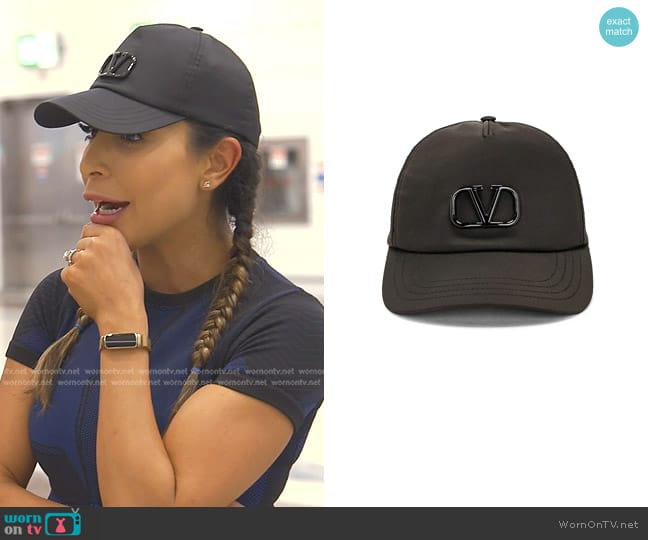 Valentino Garavani V Logo Signature Baseball Hat in Nero worn by Taleen Marie (Taleen Marie) on The Real Housewives of Dubai
