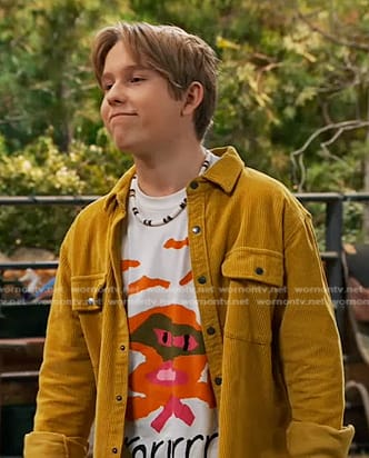 Jake’s white graphic print tee on Bunkd