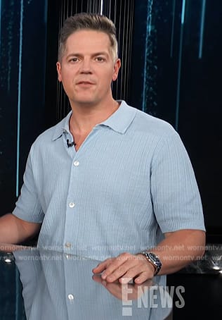 Jason’s blue textured button down shirt on E! News