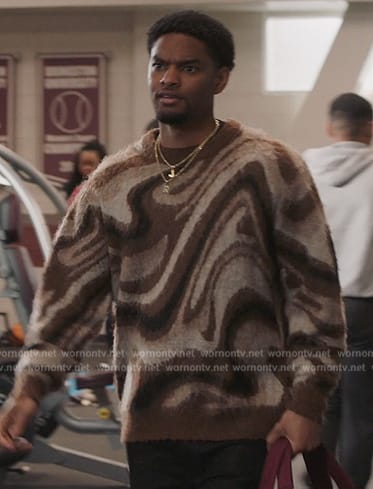 JR’s abstract print sweater on All American Homecoming