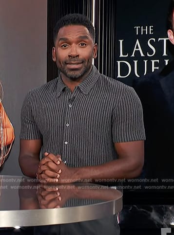 Justin’s gray ribbed shirt on E! News