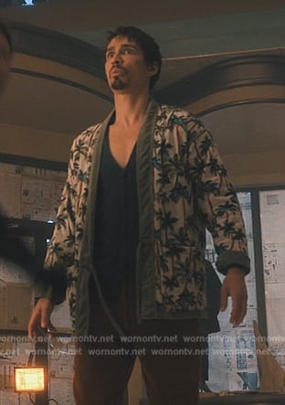 Klaus’s palm print jacket on The Umbrella Academy