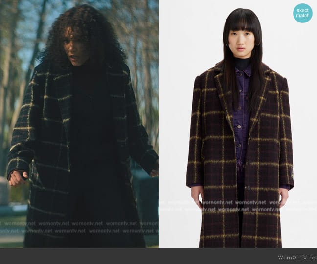 Levis Off Campus Wooly Coat worn by Allison Hargreeves (Emmy Raver-Lampman) on The Umbrella Academy