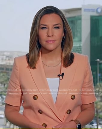 Mary’s pink short sleeve blazer on Good Morning America