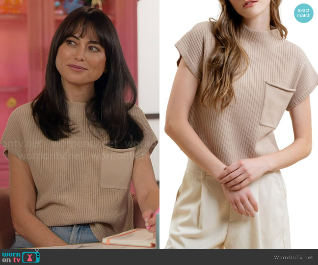 Blu Pepper Ribbed Pocket Sweater in Light Taupe worn by Lisa Friedman on Celebrations with Lacey Chabert