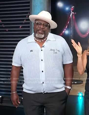 Cedric the Entertainer’s blue knit shirt on Access Hollywood