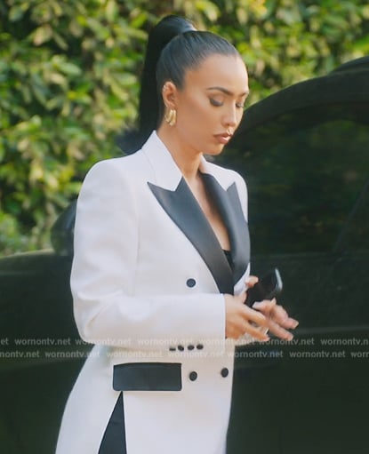 Bre’s white contrast double breasted blazer on Selling Sunset