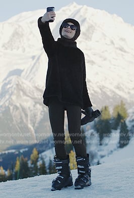 Emily’s black ski boots on Emily in Paris